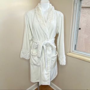 Soma soft luxurious robe bath/lounge/sequin detail